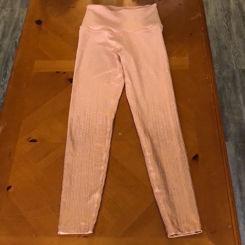 Beyond Yoga Drip Dot Legging in Coral Dust